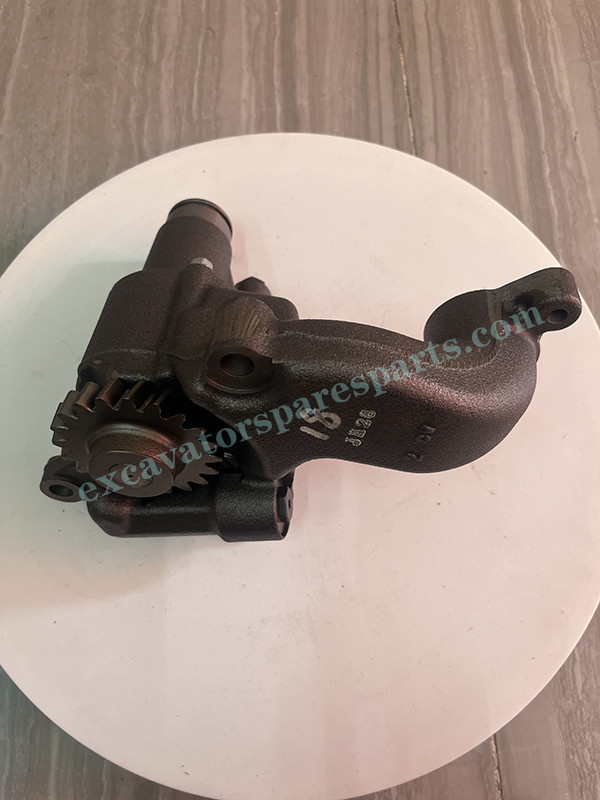 PC400-6 PC650-8 6D140 Ekskavatör Yağ Pompası 6261-51-2000 Çelik Malzeme